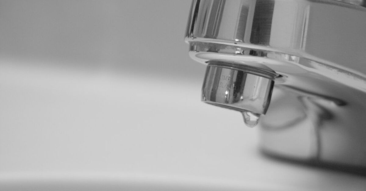 How to Fix a Leaky Faucet | Hometalk How to Fix a Leaky Faucet | Hometalk