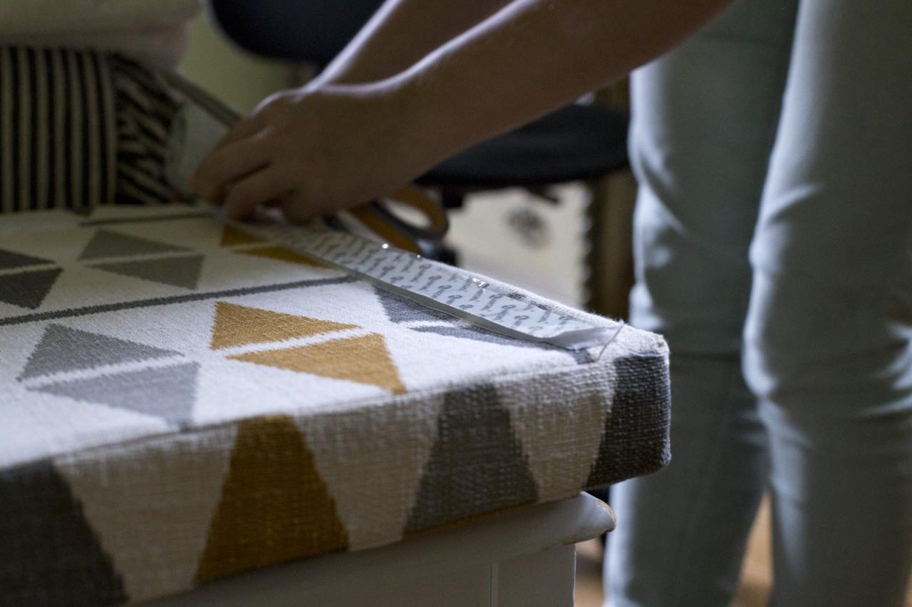 How to Make a DIY Bench Cushion | Twigandthistle How to Make a DIY Bench Cushion | Twigandthistle